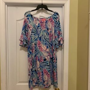 Lilly Pulitzer dress in great condition! Size XL. Fun print!